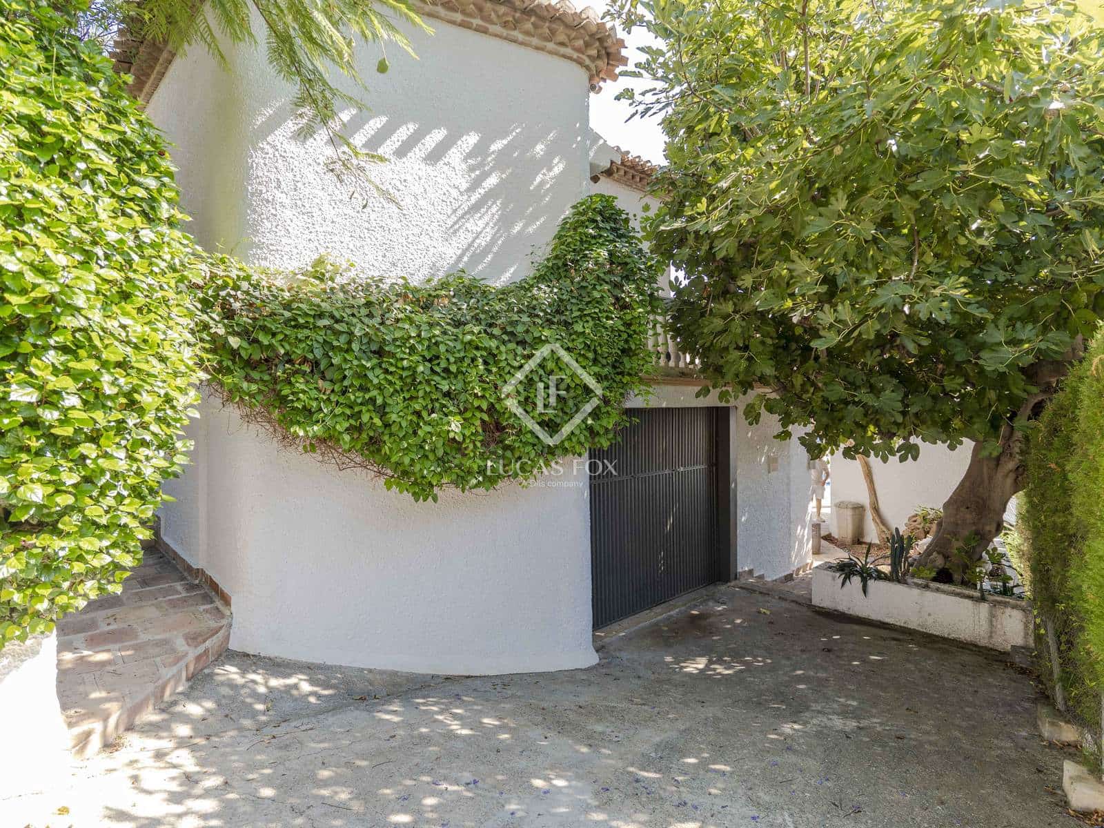 4 sypialnia Willa na sprzedaż w Salobrena z basenem garażem - 975 000 € (Ref: 9331731)