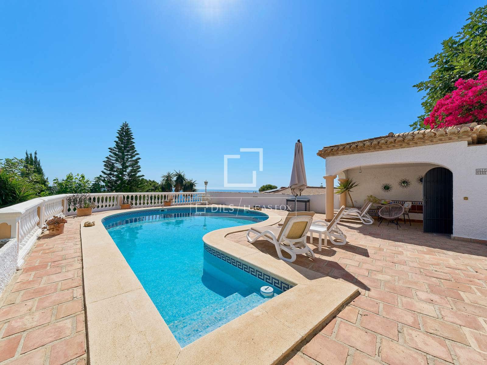 4 sypialnia Willa na sprzedaż w Salobrena z basenem garażem - 895 000 € (Ref: 9331731)