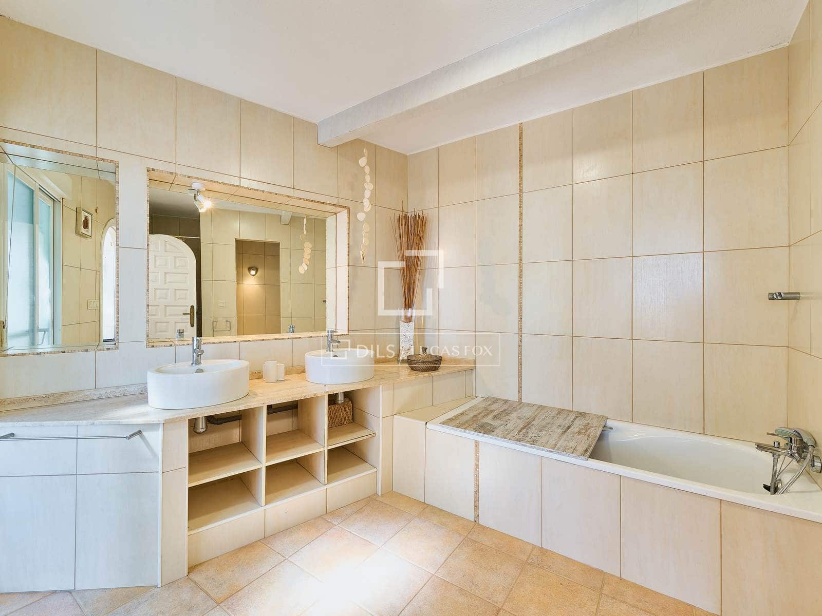 4 sypialnia Willa na sprzedaż w Salobrena z basenem garażem - 895 000 € (Ref: 9331731)
