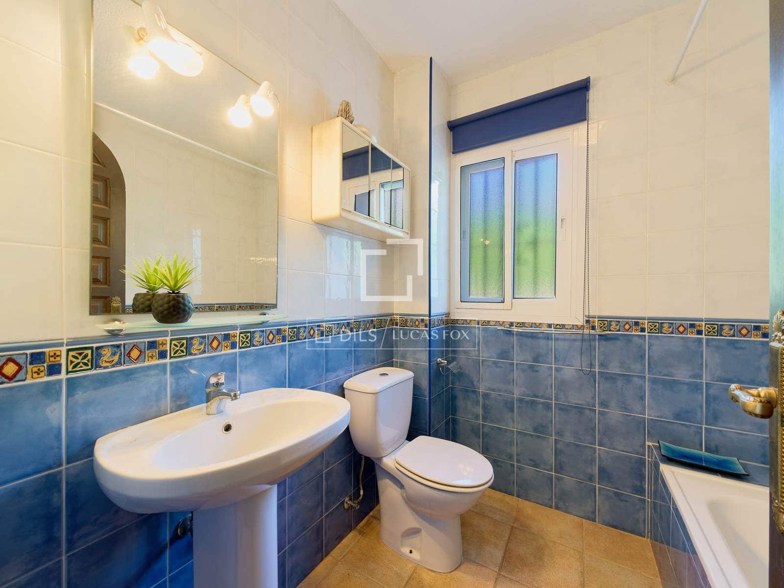 4 sypialnia Willa na sprzedaż w Salobrena z basenem garażem - 895 000 € (Ref: 9331731)