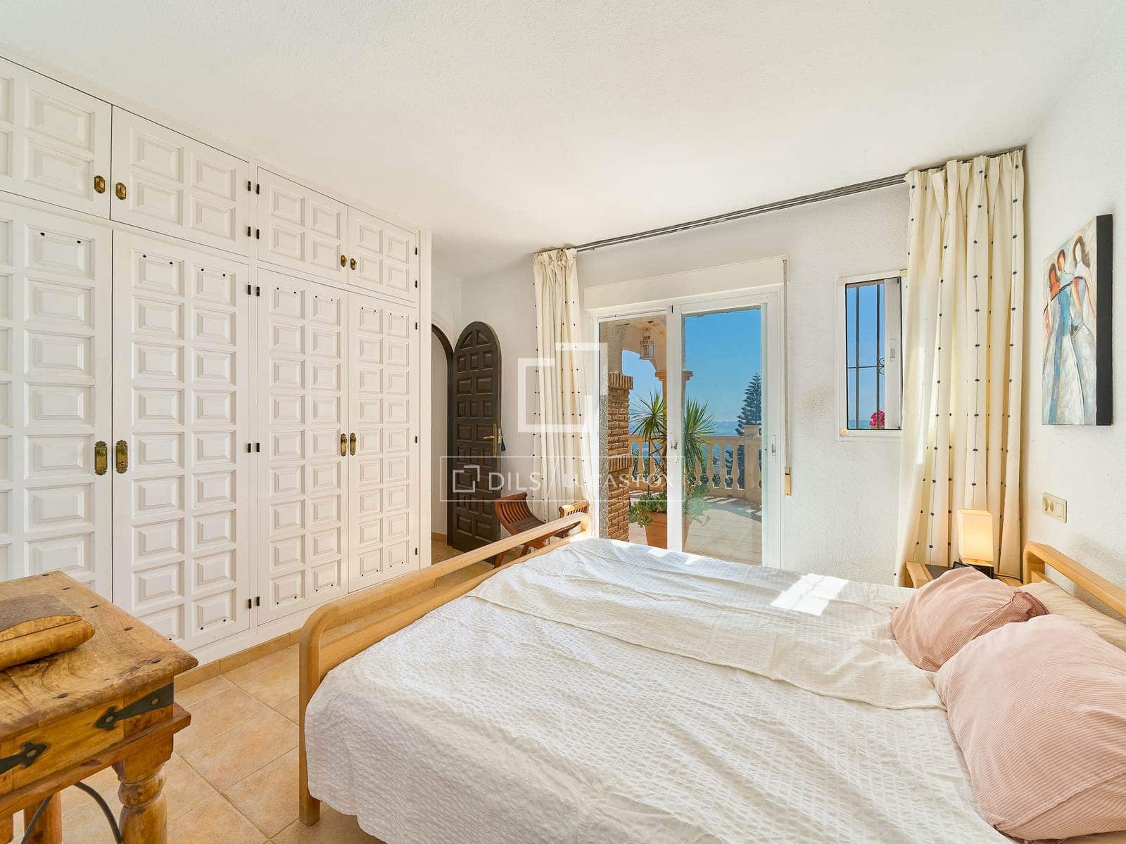 4 sypialnia Willa na sprzedaż w Salobrena z basenem garażem - 895 000 € (Ref: 9331731)
