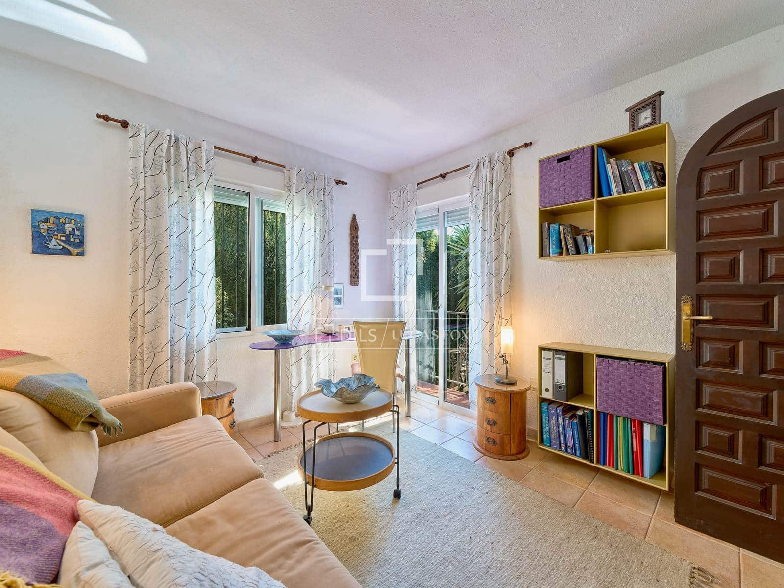 4 sypialnia Willa na sprzedaż w Salobrena z basenem garażem - 895 000 € (Ref: 9331731)