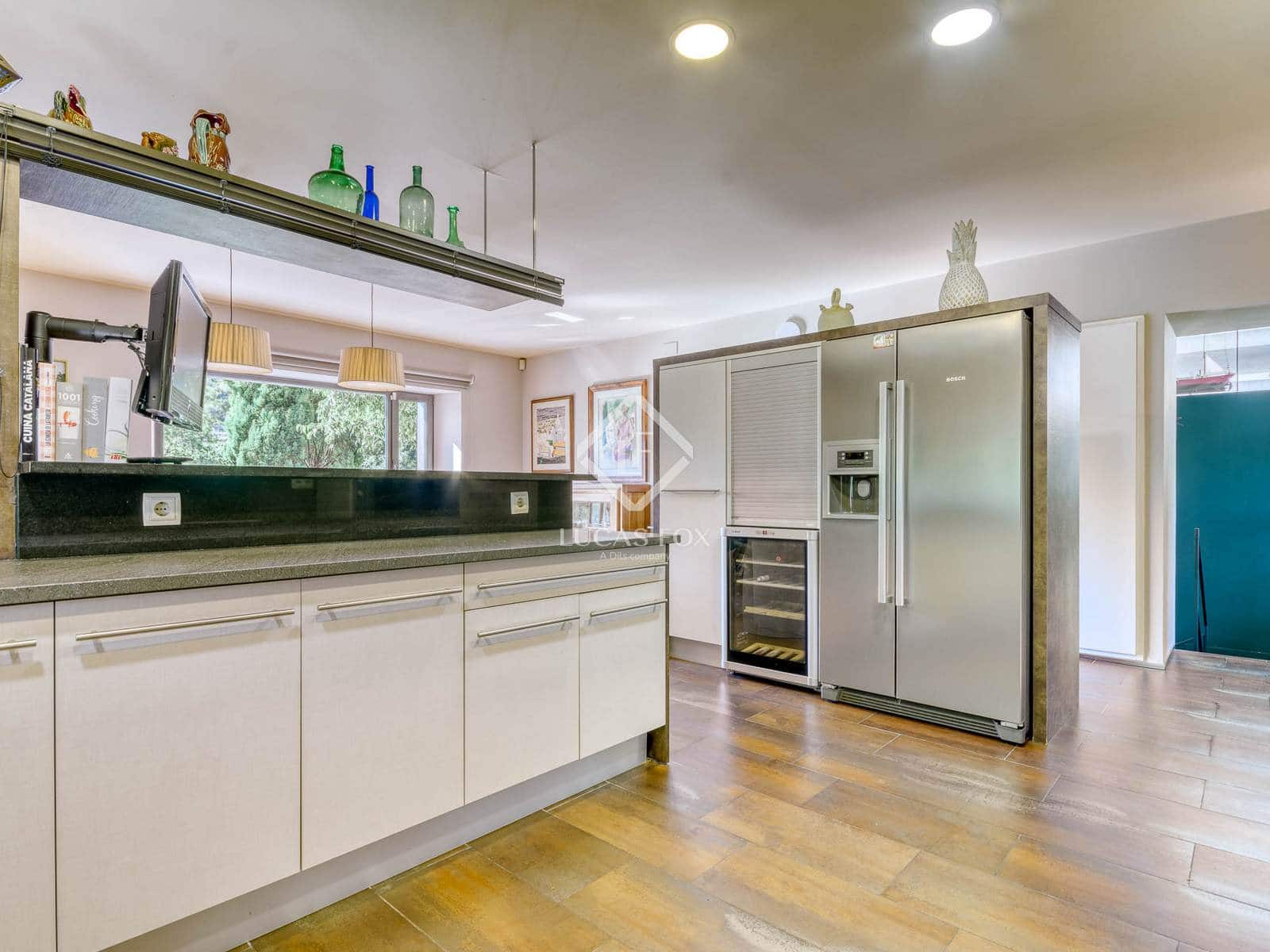 6 makuuhuone Maalaistalo myytävänä paikassa Boadella i les Escaules mukana uima-altaan 
autotalli - 1 800 000 € (Ref: 9331844)