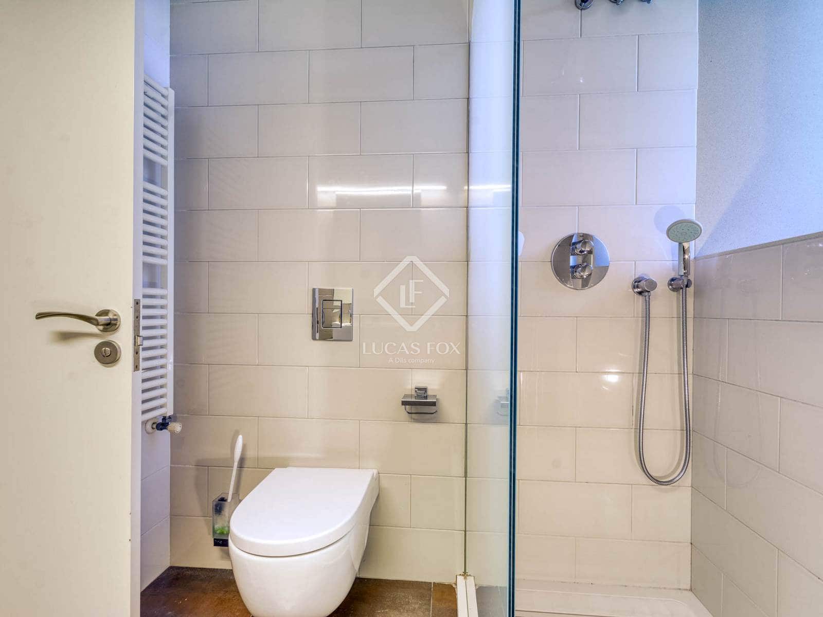 6 makuuhuone Maalaistalo myytävänä paikassa Boadella i les Escaules mukana uima-altaan 
autotalli - 1 800 000 € (Ref: 9331844)