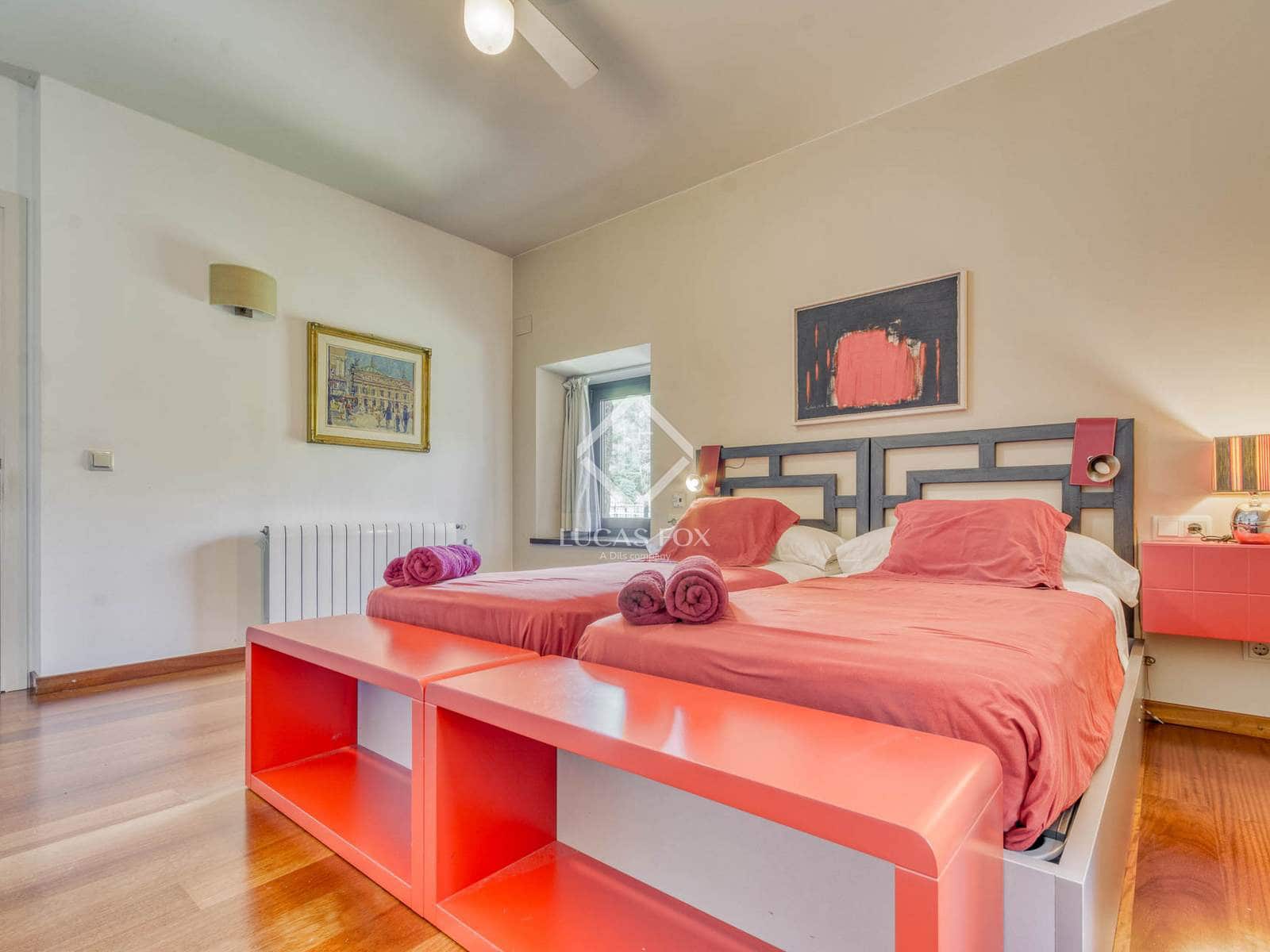 6 makuuhuone Maalaistalo myytävänä paikassa Boadella i les Escaules mukana uima-altaan 
autotalli - 1 800 000 € (Ref: 9331844)