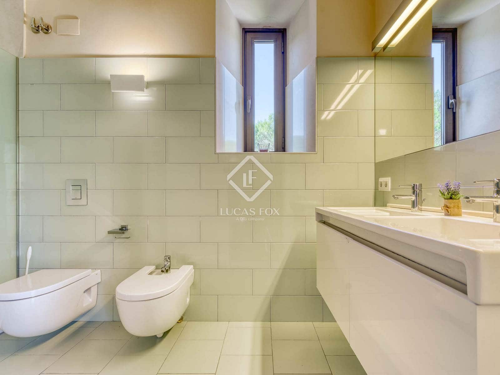 6 makuuhuone Maalaistalo myytävänä paikassa Boadella i les Escaules mukana uima-altaan 
autotalli - 1 800 000 € (Ref: 9331844)