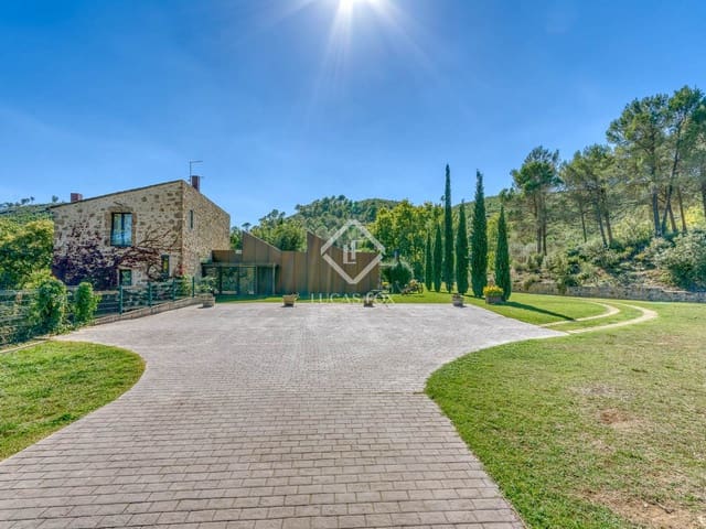 6 sypialnia Finka/Dom wiejski na sprzedaż w Boadella i les Escaules z basenem garażem - 1 800 000 € (Ref: 9331844)