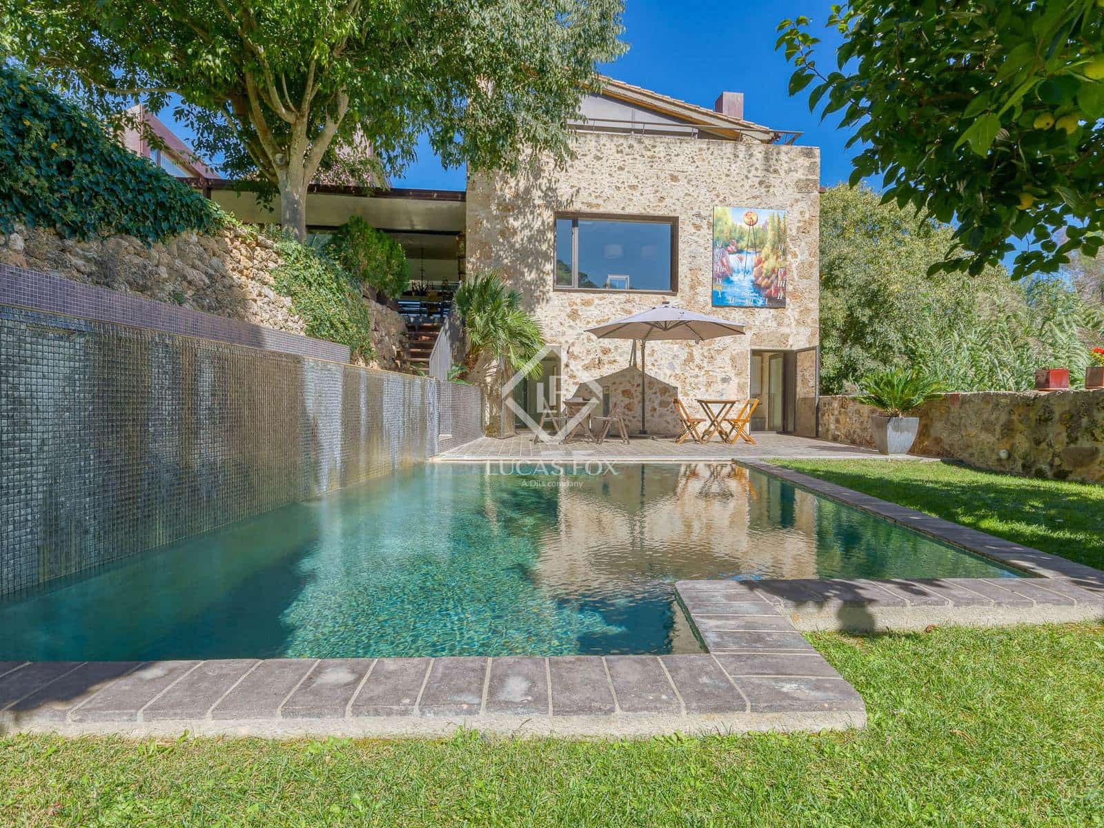 6 makuuhuone Maalaistalo myytävänä paikassa Boadella i les Escaules mukana uima-altaan 
autotalli - 1 800 000 € (Ref: 9331844)