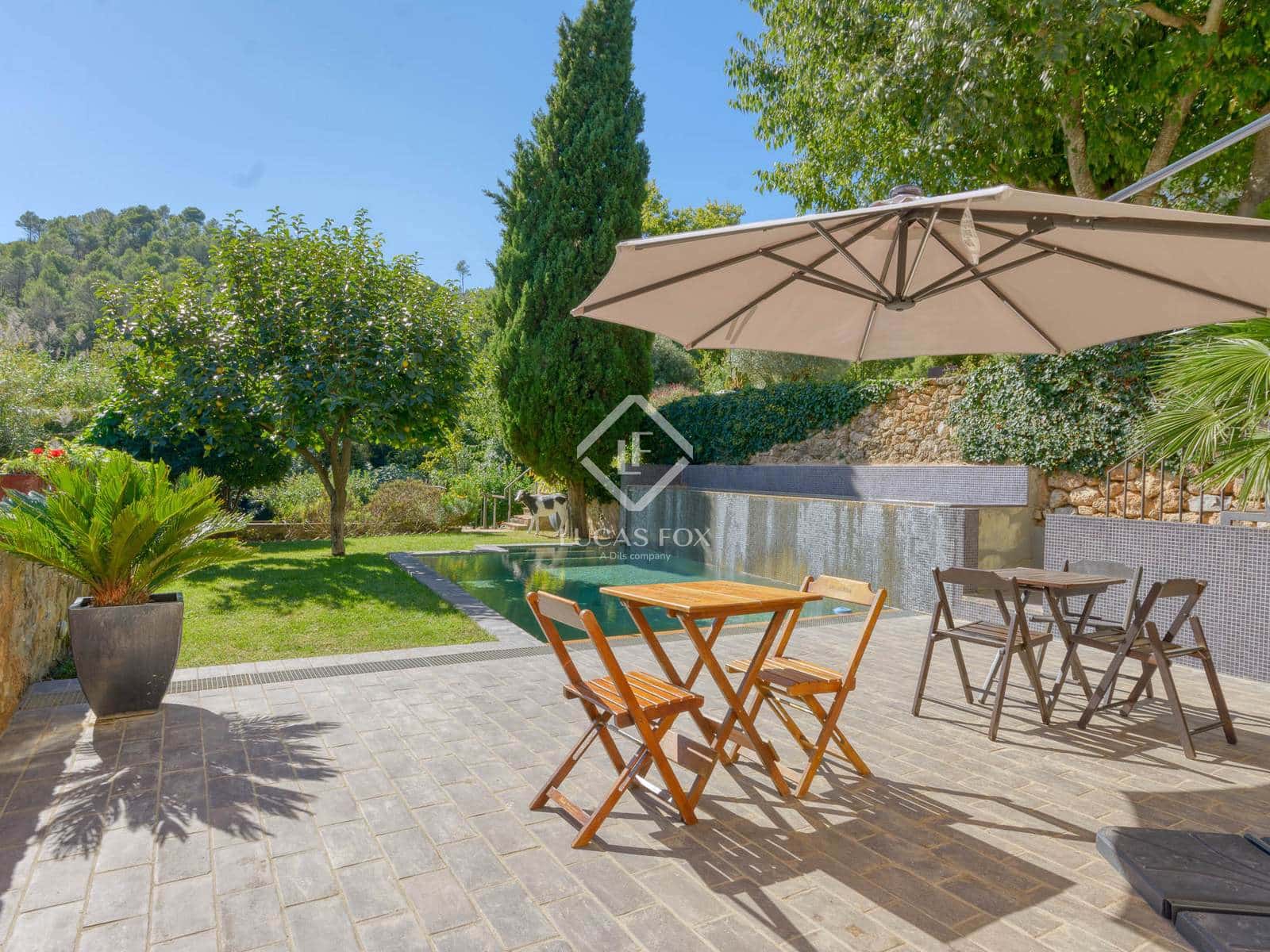 6 makuuhuone Maalaistalo myytävänä paikassa Boadella i les Escaules mukana uima-altaan 
autotalli - 1 800 000 € (Ref: 9331844)