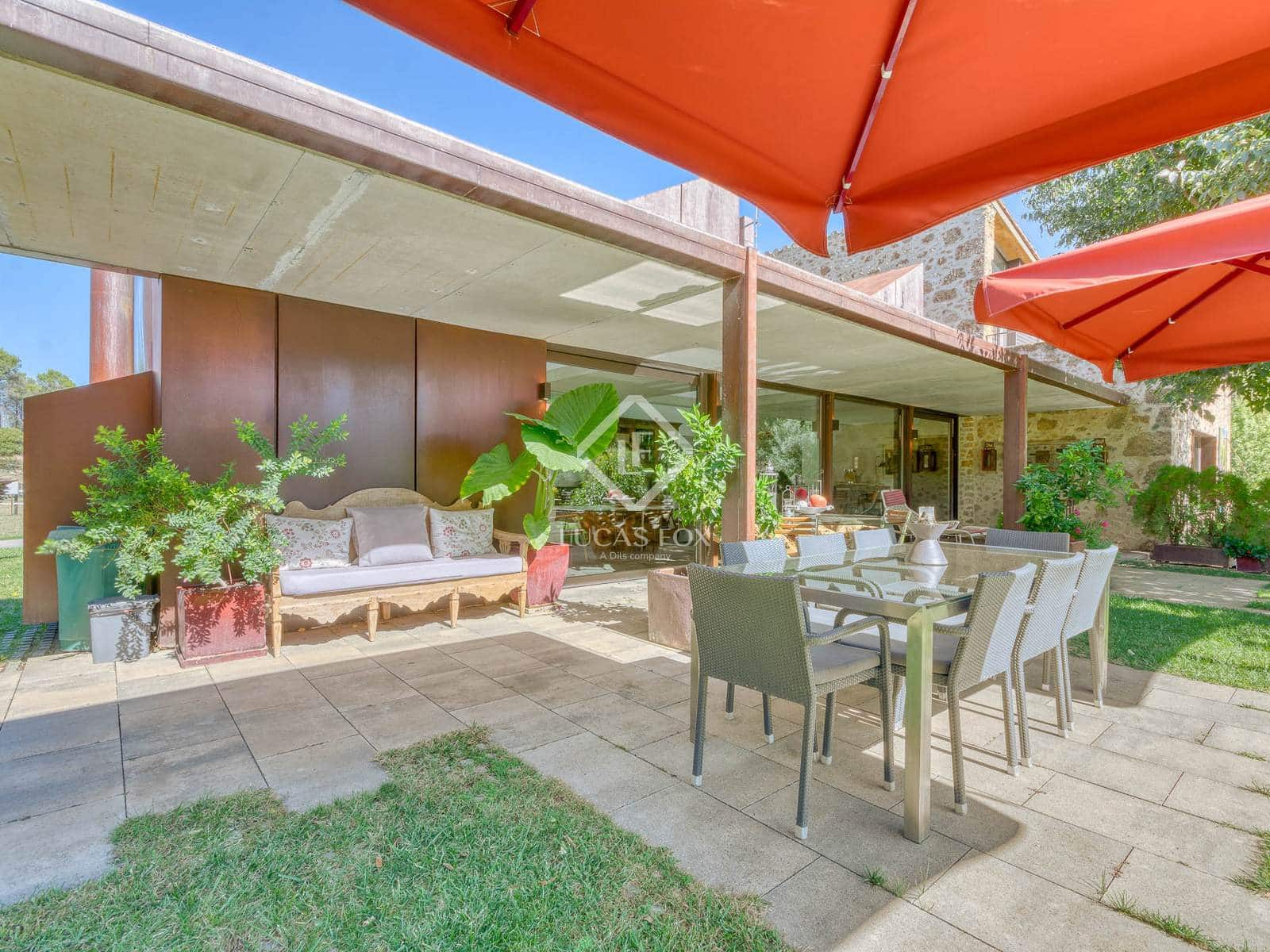 6 makuuhuone Maalaistalo myytävänä paikassa Boadella i les Escaules mukana uima-altaan 
autotalli - 1 800 000 € (Ref: 9331844)