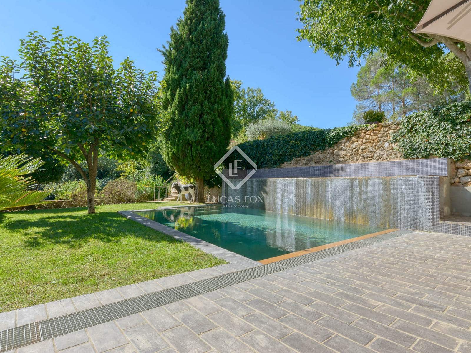 6 makuuhuone Maalaistalo myytävänä paikassa Boadella i les Escaules mukana uima-altaan 
autotalli - 1 800 000 € (Ref: 9331844)