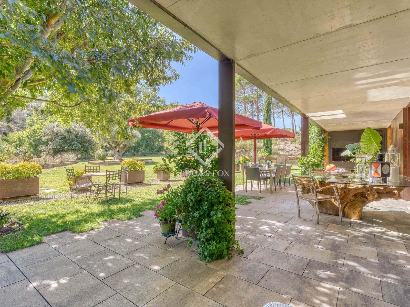 6 makuuhuone Maalaistalo myytävänä paikassa Boadella i les Escaules mukana uima-altaan 
autotalli - 1 800 000 € (Ref: 9331844)