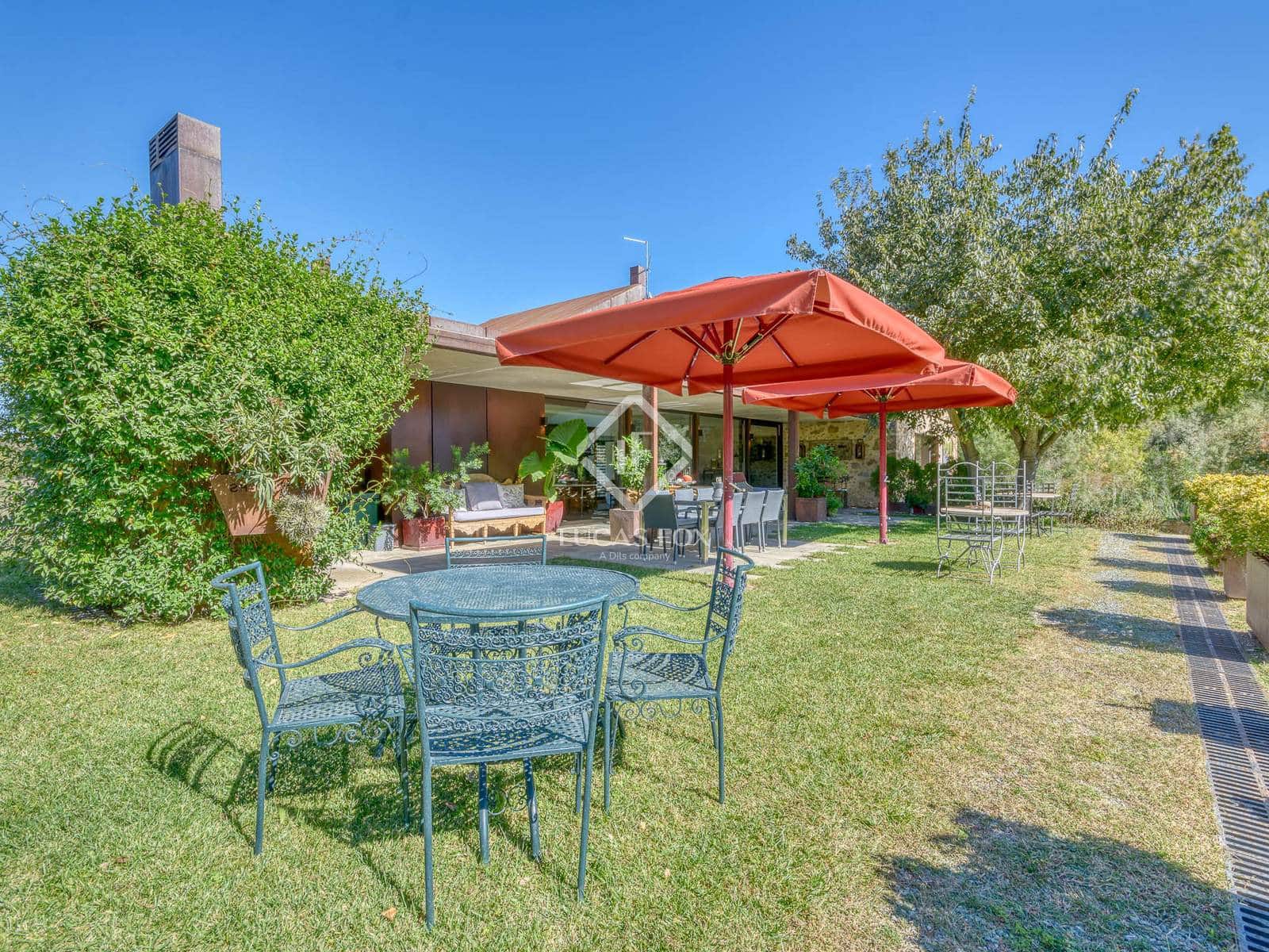 6 makuuhuone Maalaistalo myytävänä paikassa Boadella i les Escaules mukana uima-altaan 
autotalli - 1 800 000 € (Ref: 9331844)