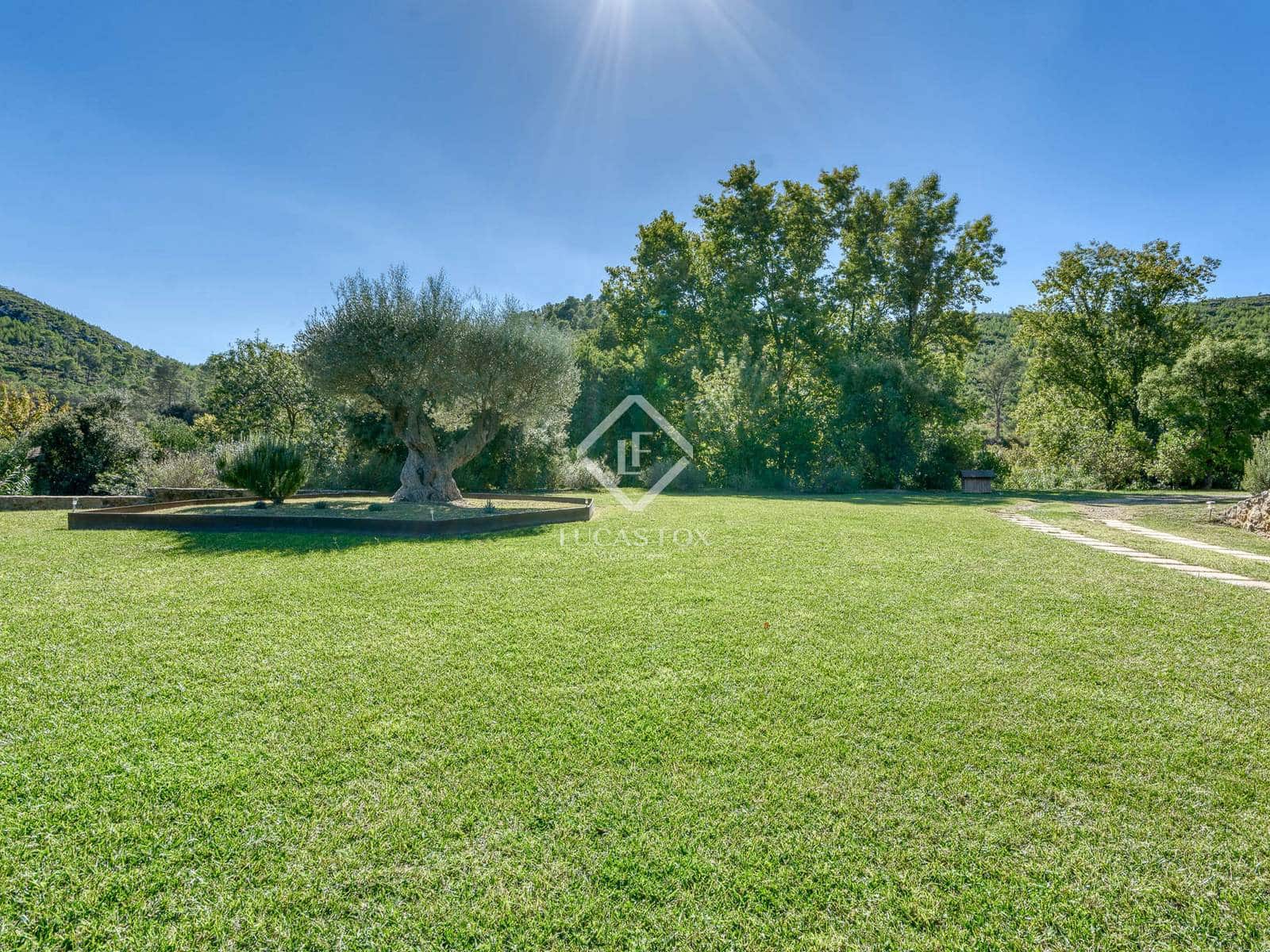 6 makuuhuone Maalaistalo myytävänä paikassa Boadella i les Escaules mukana uima-altaan 
autotalli - 1 800 000 € (Ref: 9331844)