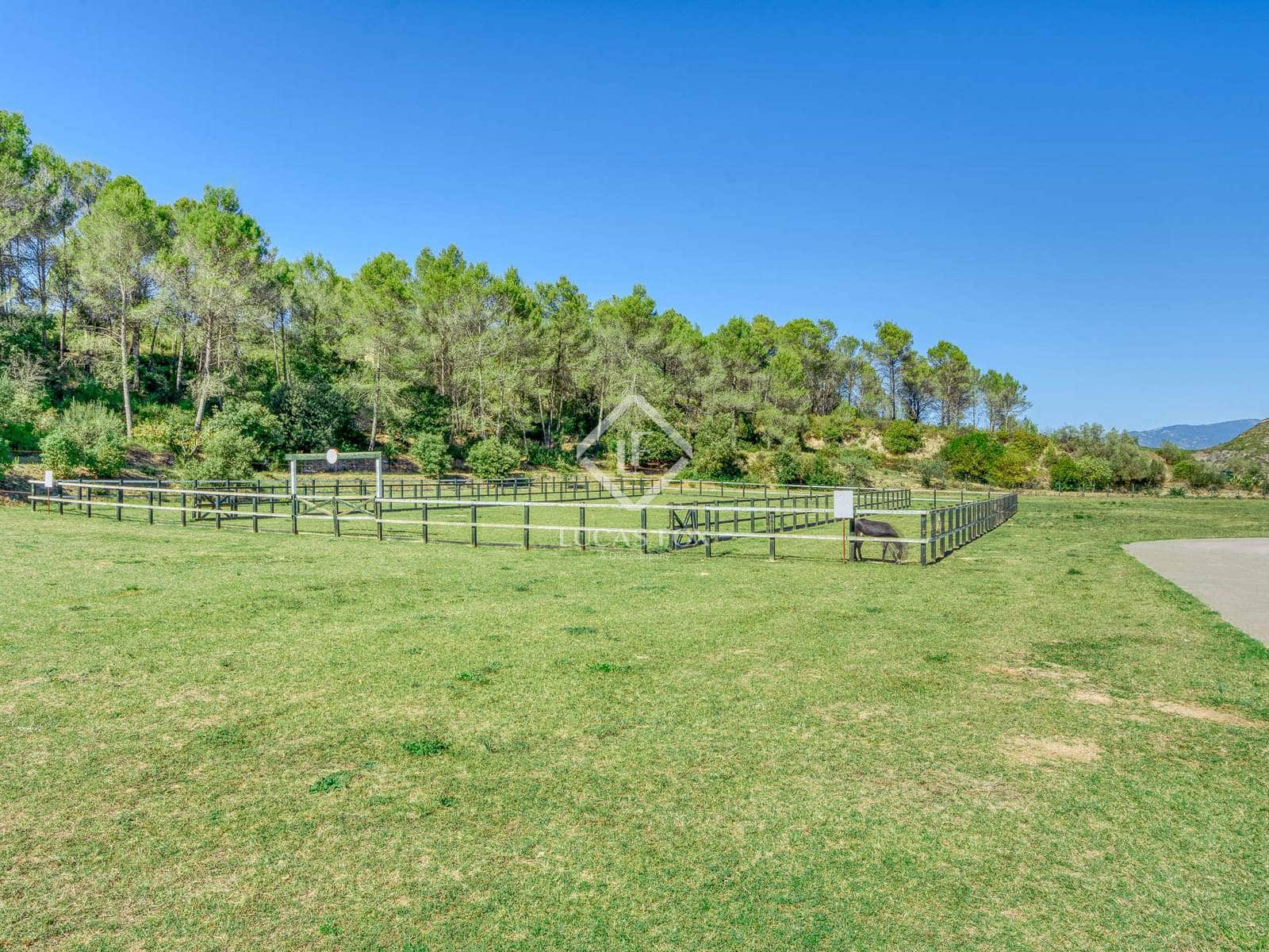 6 makuuhuone Maalaistalo myytävänä paikassa Boadella i les Escaules mukana uima-altaan 
autotalli - 1 800 000 € (Ref: 9331844)