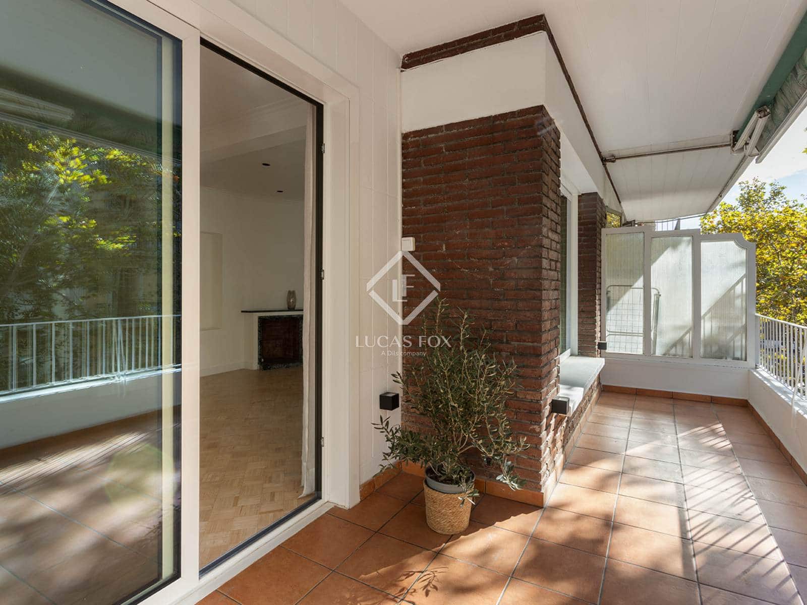 3 bedroom Apartment for sale in Barcelona city - € 1,420,000 (Ref: 9331845)