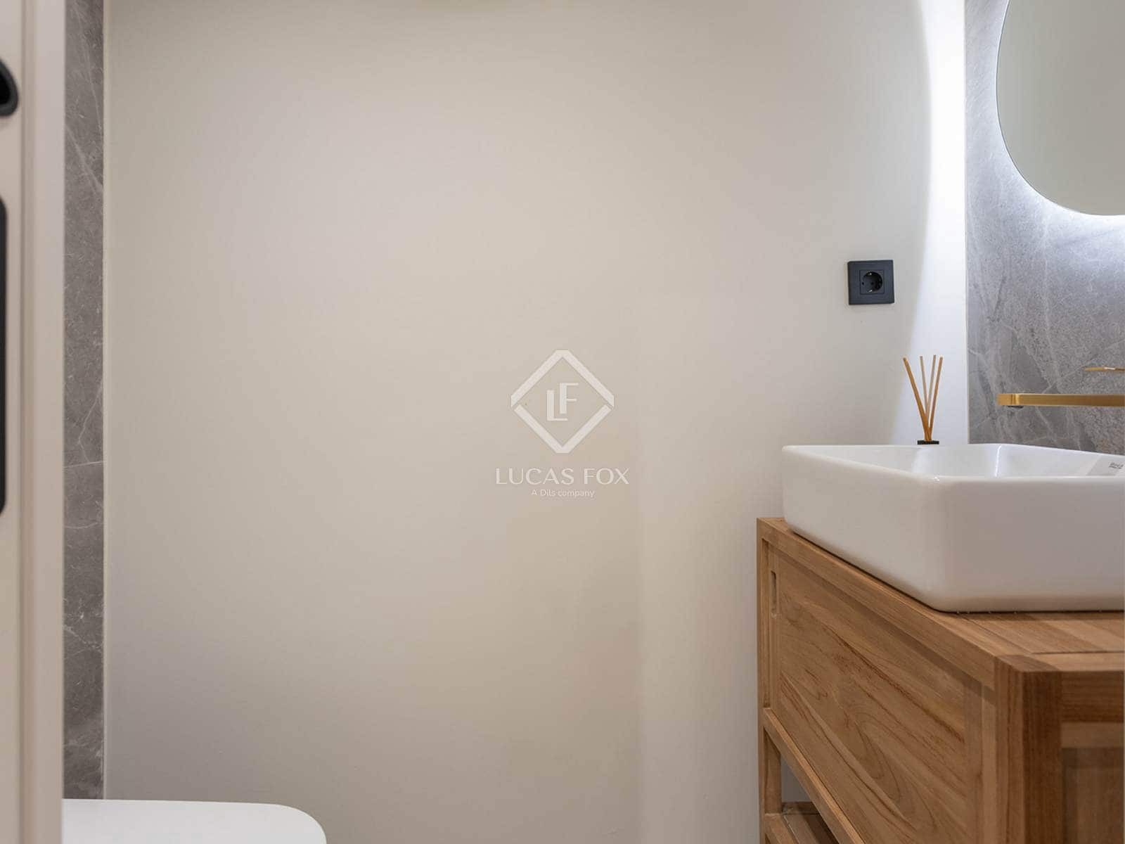 3 bedroom Apartment for sale in Barcelona city - € 1,420,000 (Ref: 9331845)