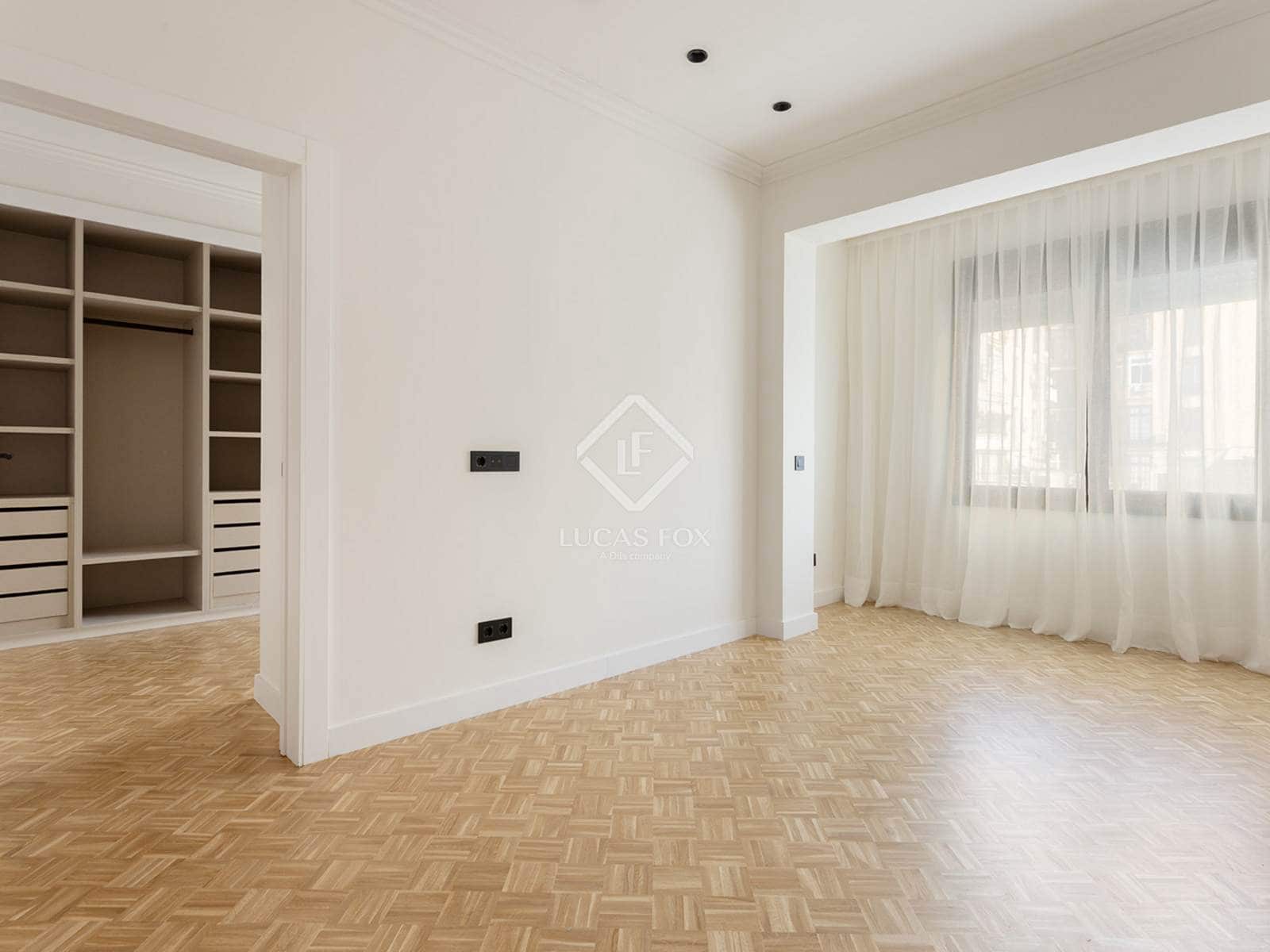 3 bedroom Apartment for sale in Barcelona city - € 1,420,000 (Ref: 9331845)