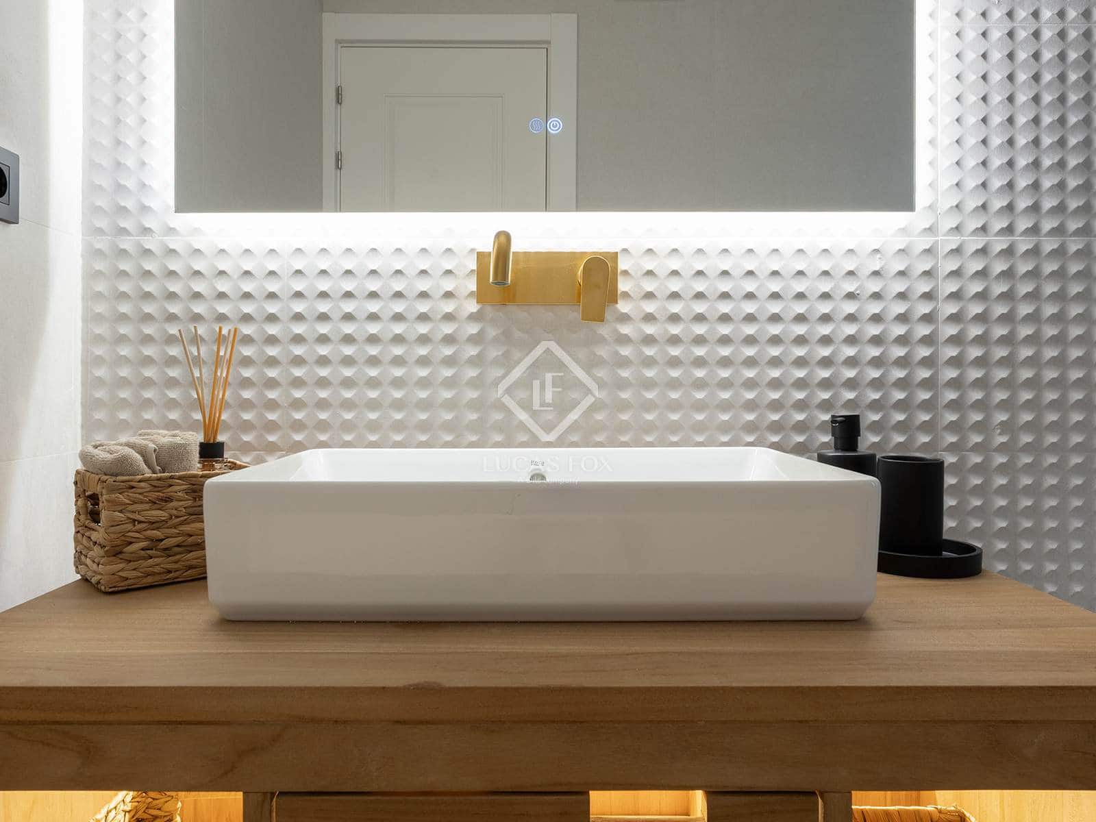 3 bedroom Apartment for sale in Barcelona city - € 1,420,000 (Ref: 9331845)