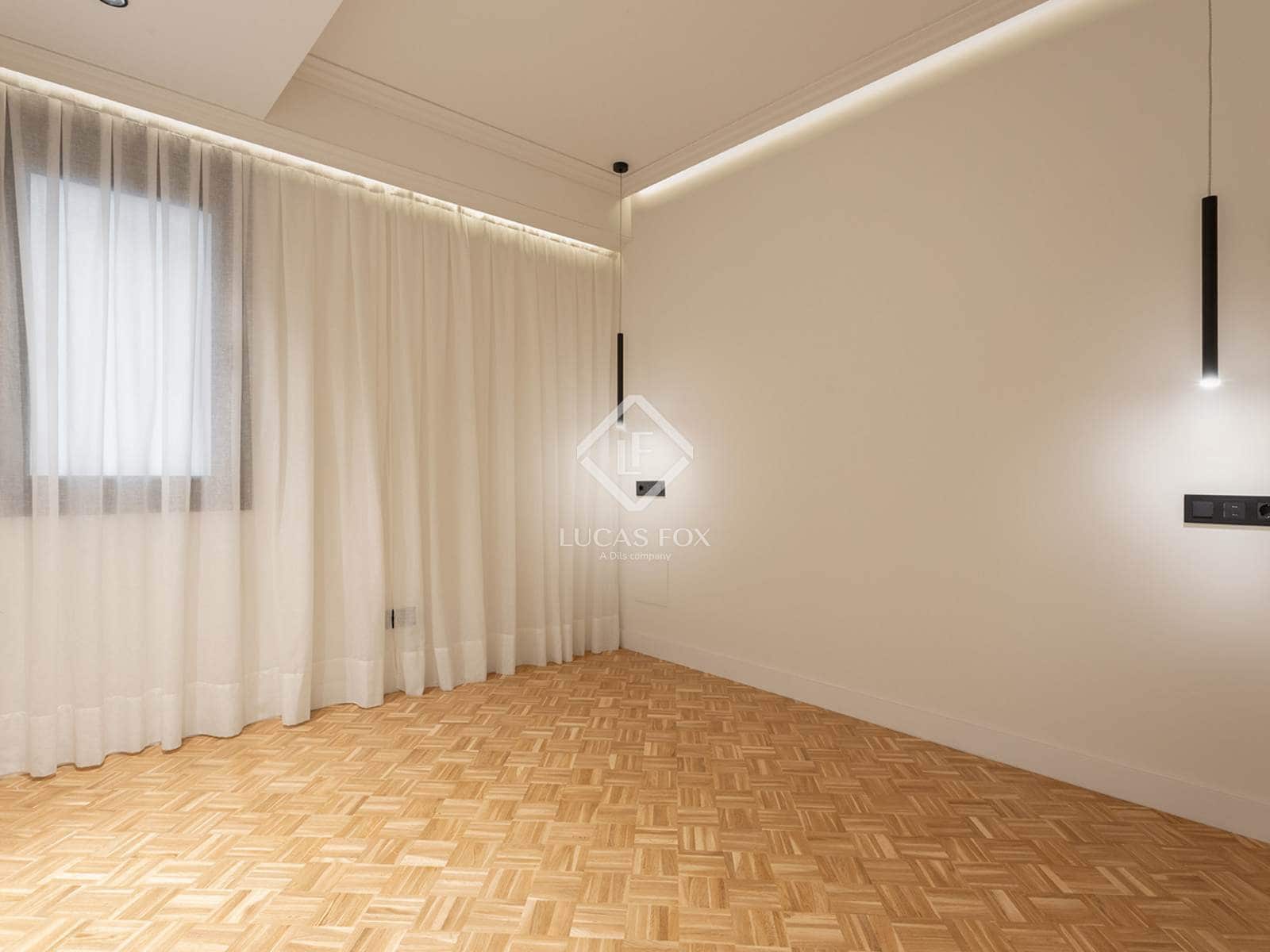 3 bedroom Apartment for sale in Barcelona city - € 1,420,000 (Ref: 9331845)