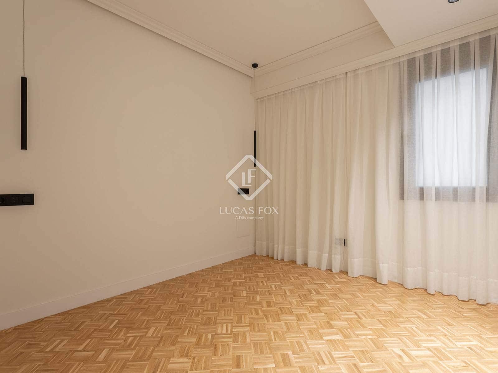 3 bedroom Apartment for sale in Barcelona city - € 1,420,000 (Ref: 9331845)