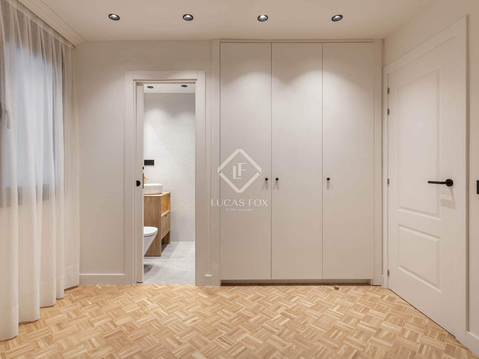 3 bedroom Apartment for sale in Barcelona city - € 1,420,000 (Ref: 9331845)