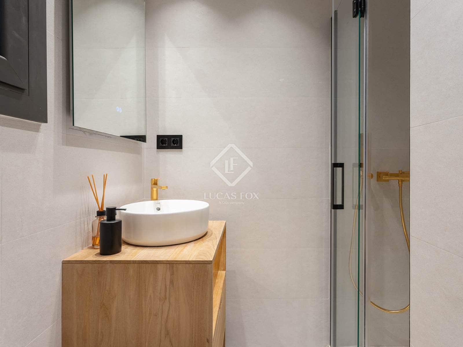 3 bedroom Apartment for sale in Barcelona city - € 1,420,000 (Ref: 9331845)