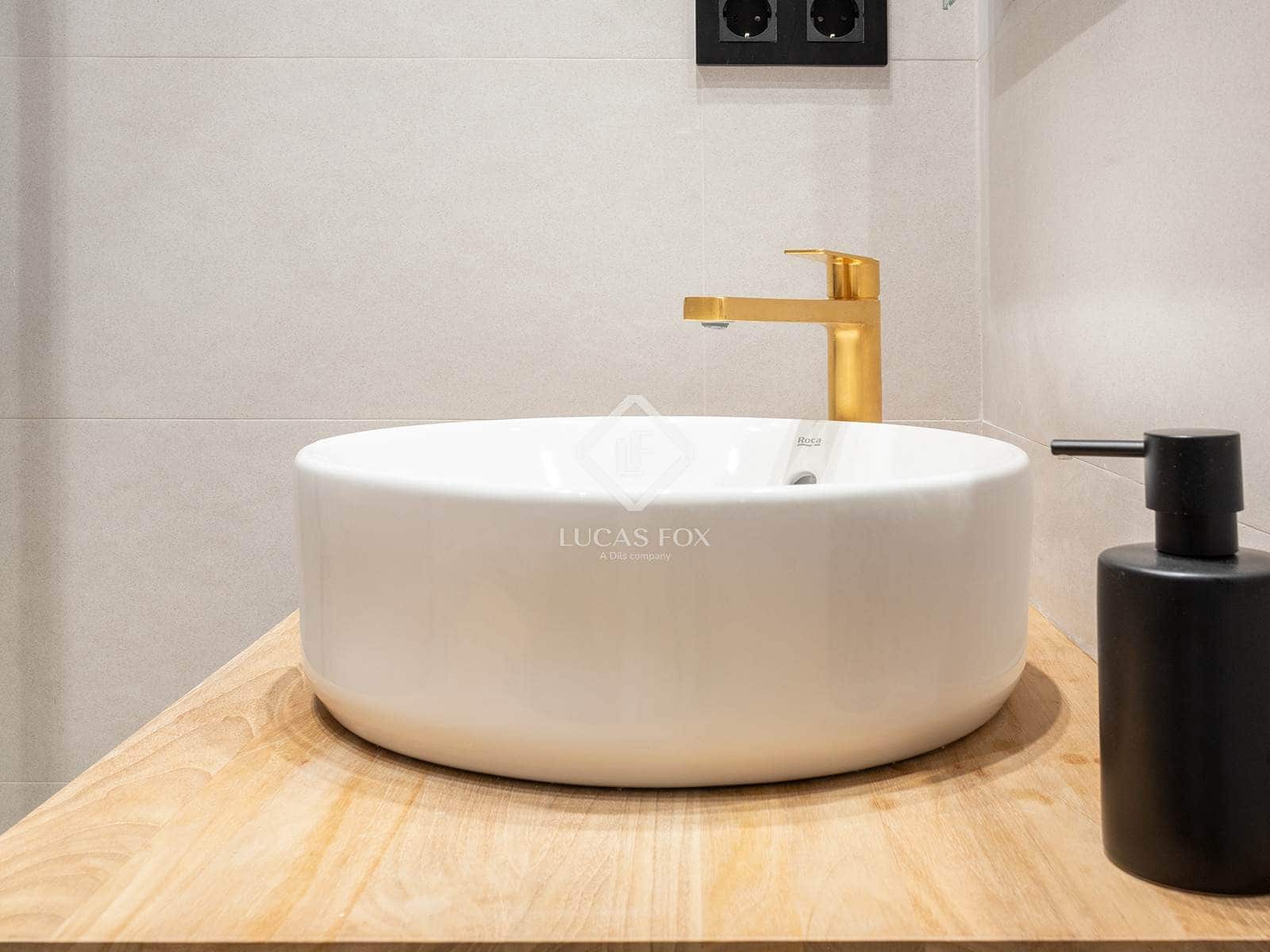 3 bedroom Apartment for sale in Barcelona city - € 1,420,000 (Ref: 9331845)