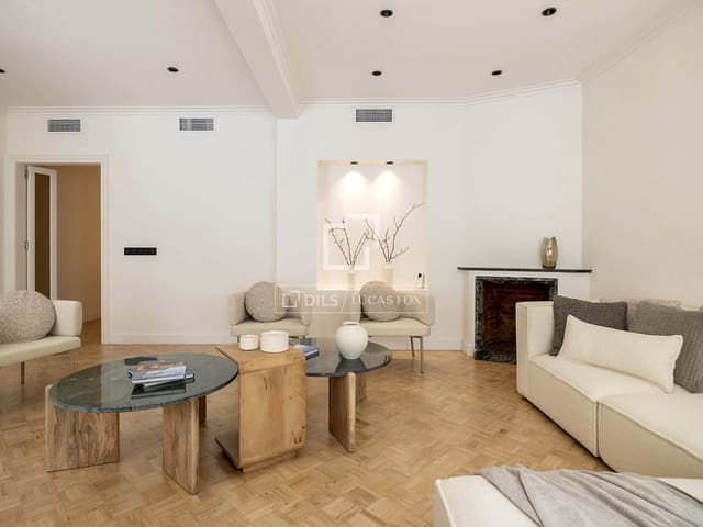 3 makuuhuone Huoneisto myytävänä paikassa Barcelona kaupunki - 1 299 000 € (Ref: 9331845)