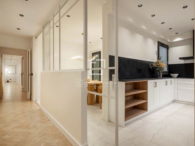 3 makuuhuone Huoneisto myytävänä paikassa Barcelona kaupunki - 1 299 000 € (Ref: 9331845)