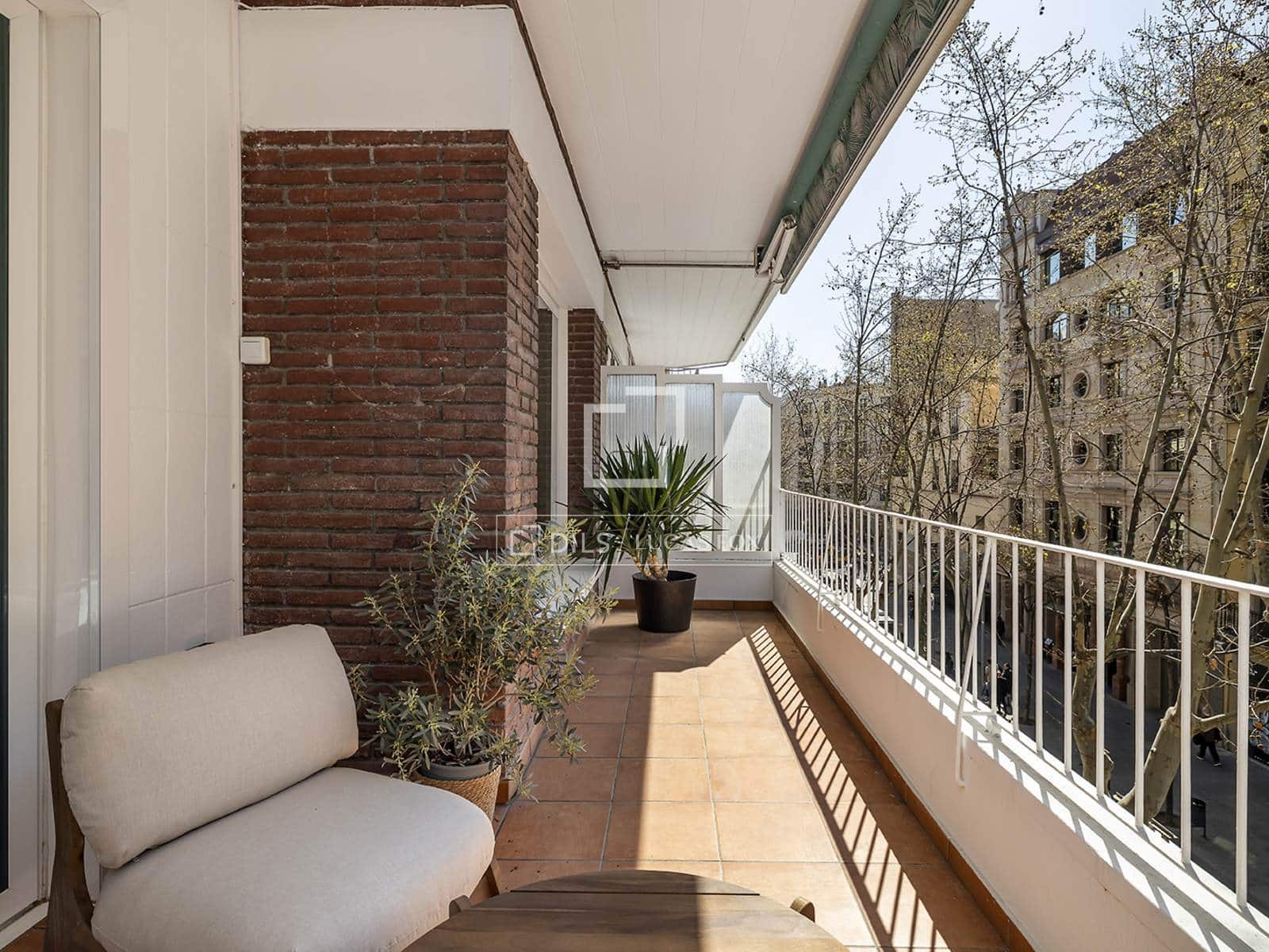 3 makuuhuone Huoneisto myytävänä paikassa Barcelona kaupunki - 1 299 000 € (Ref: 9331845)