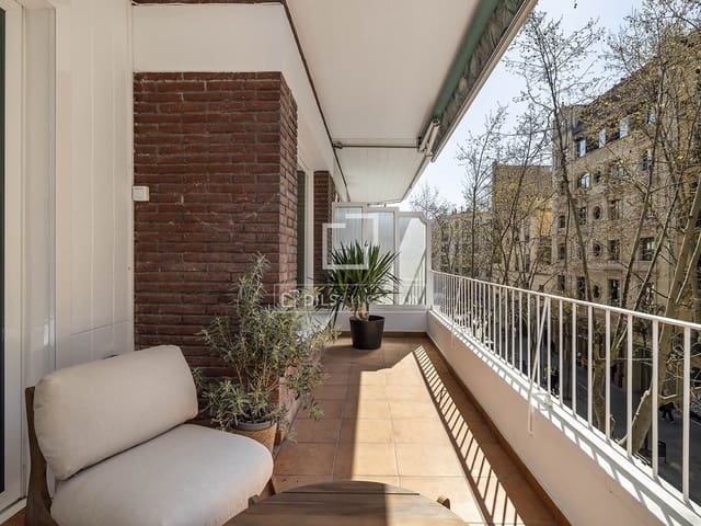 3 makuuhuone Huoneisto myytävänä paikassa Barcelona kaupunki - 1 299 000 € (Ref: 9331845)