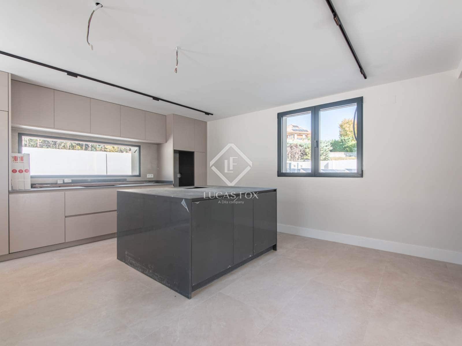 7 makuuhuone Huvila myytävänä paikassa Boadilla del Monte mukana uima-altaan 
autotalli - 3 100 000 € (Ref: 9331846)