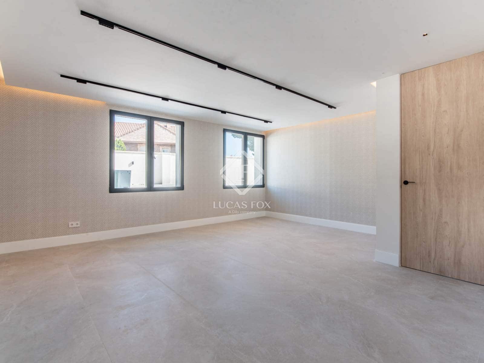 7 makuuhuone Huvila myytävänä paikassa Boadilla del Monte mukana uima-altaan 
autotalli - 3 100 000 € (Ref: 9331846)