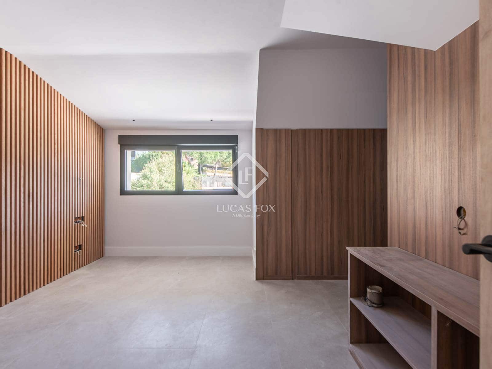 7 makuuhuone Huvila myytävänä paikassa Boadilla del Monte mukana uima-altaan 
autotalli - 3 100 000 € (Ref: 9331846)