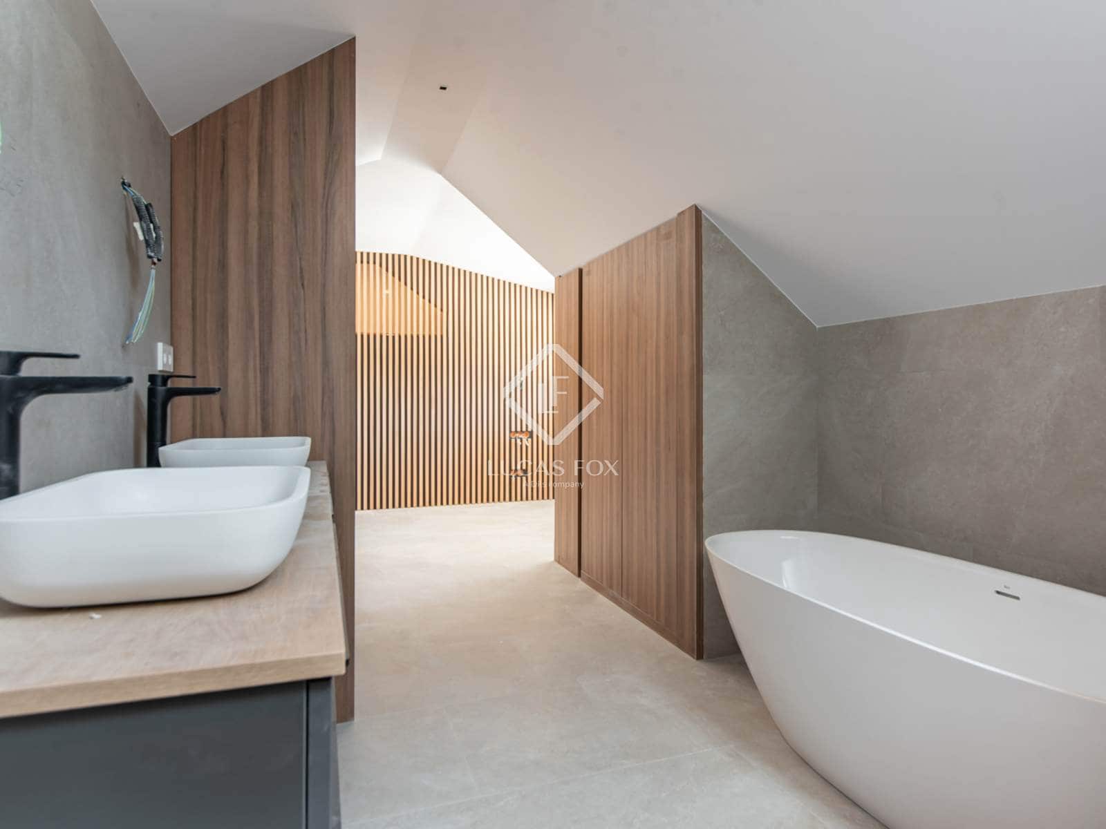 7 makuuhuone Huvila myytävänä paikassa Boadilla del Monte mukana uima-altaan 
autotalli - 3 100 000 € (Ref: 9331846)