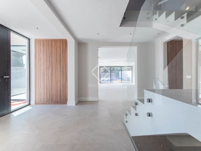 7 bedroom Villa for sale in Boadilla del Monte with pool garage - € 3,100,000 (Ref: 9331846)