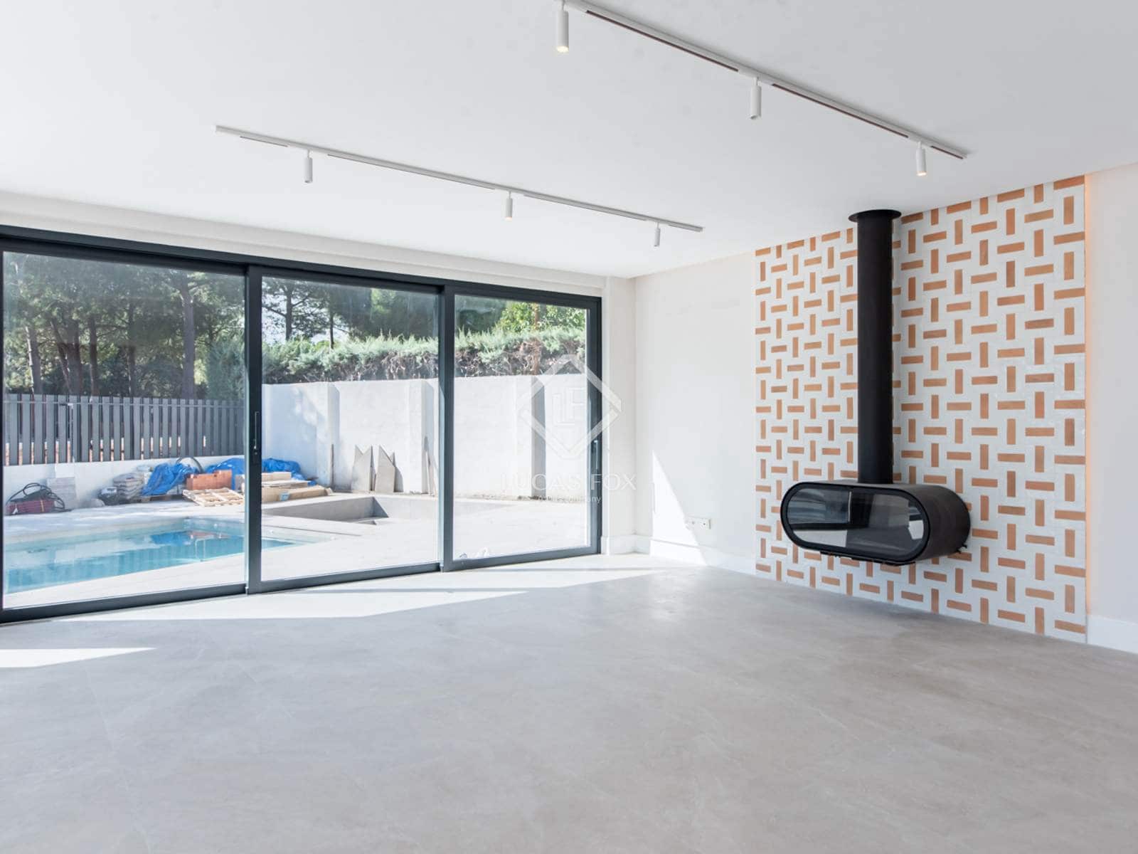 7 makuuhuone Huvila myytävänä paikassa Boadilla del Monte mukana uima-altaan 
autotalli - 3 100 000 € (Ref: 9331846)