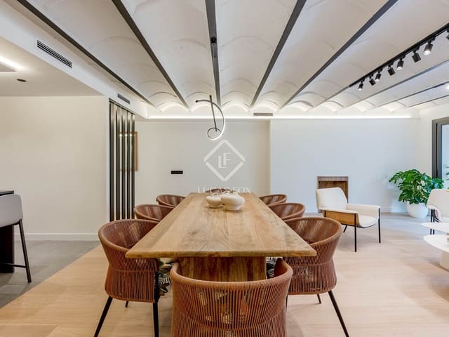 4 slaapkamer Appartement te koop in Barcelona stad met garage - € 1.500.000 (Ref: 9332734)