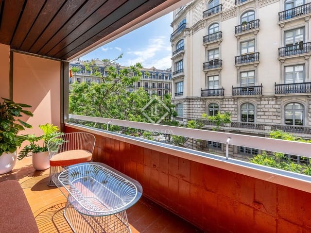 4 slaapkamer Appartement te koop in Barcelona stad met garage - € 1.500.000 (Ref: 9332734)