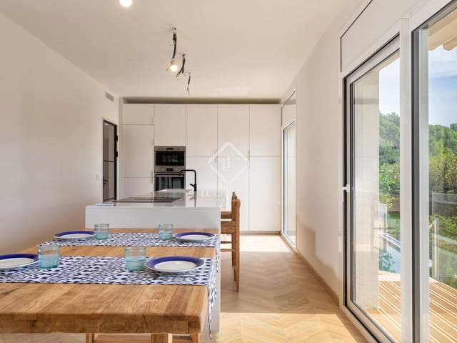 3 bedroom Villa for sale in Banyoles with pool garage - € 715,000 (Ref: 9332735)