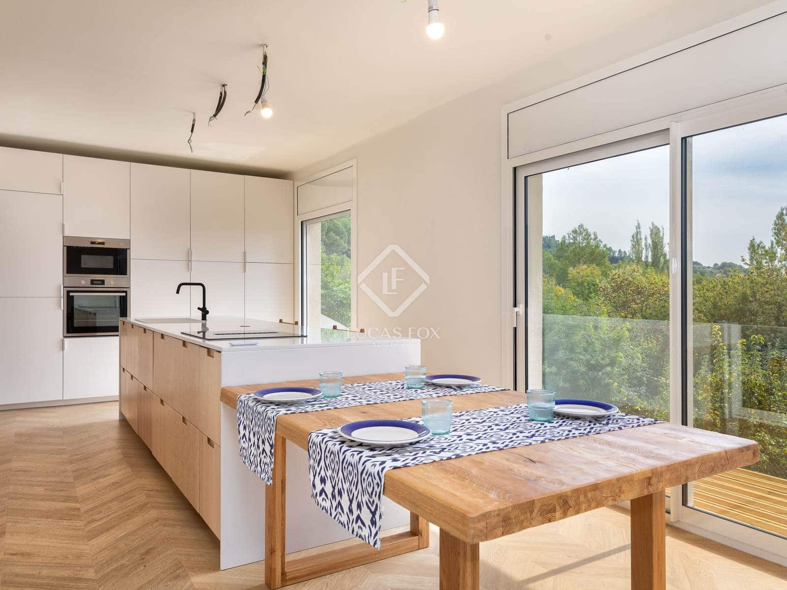 3 bedroom Villa for sale in Banyoles with pool garage - € 715,000 (Ref: 9332735)