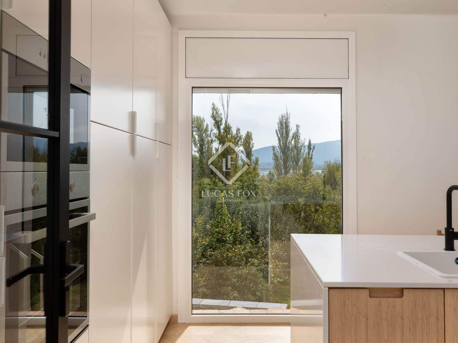 3 bedroom Villa for sale in Banyoles with pool garage - € 715,000 (Ref: 9332735)