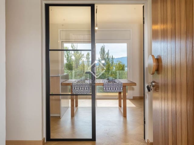 3 bedroom Villa for sale in Banyoles with pool garage - € 715,000 (Ref: 9332735)