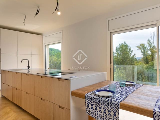 3 bedroom Villa for sale in Banyoles with pool garage - € 715,000 (Ref: 9332735)