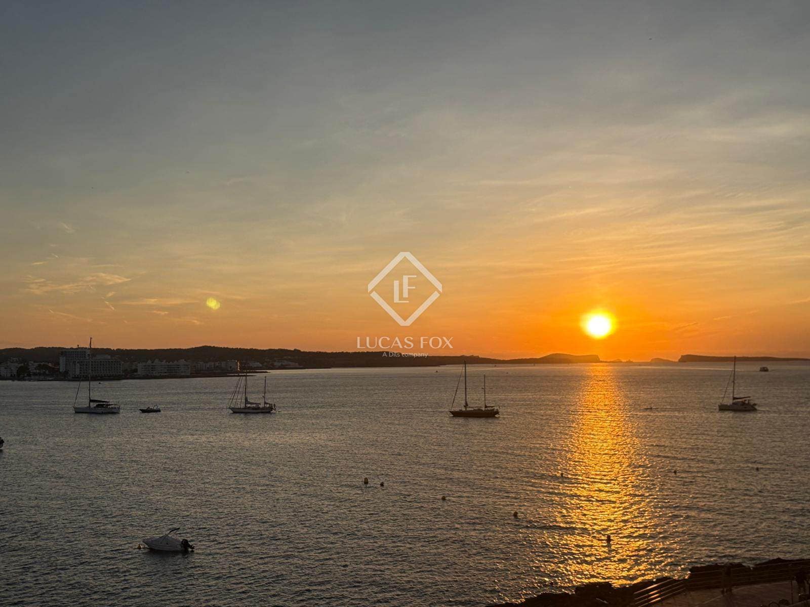 2 bedroom Apartment for sale in Sant Antoni de Portmany with pool - € 590,000 (Ref: 9334259)