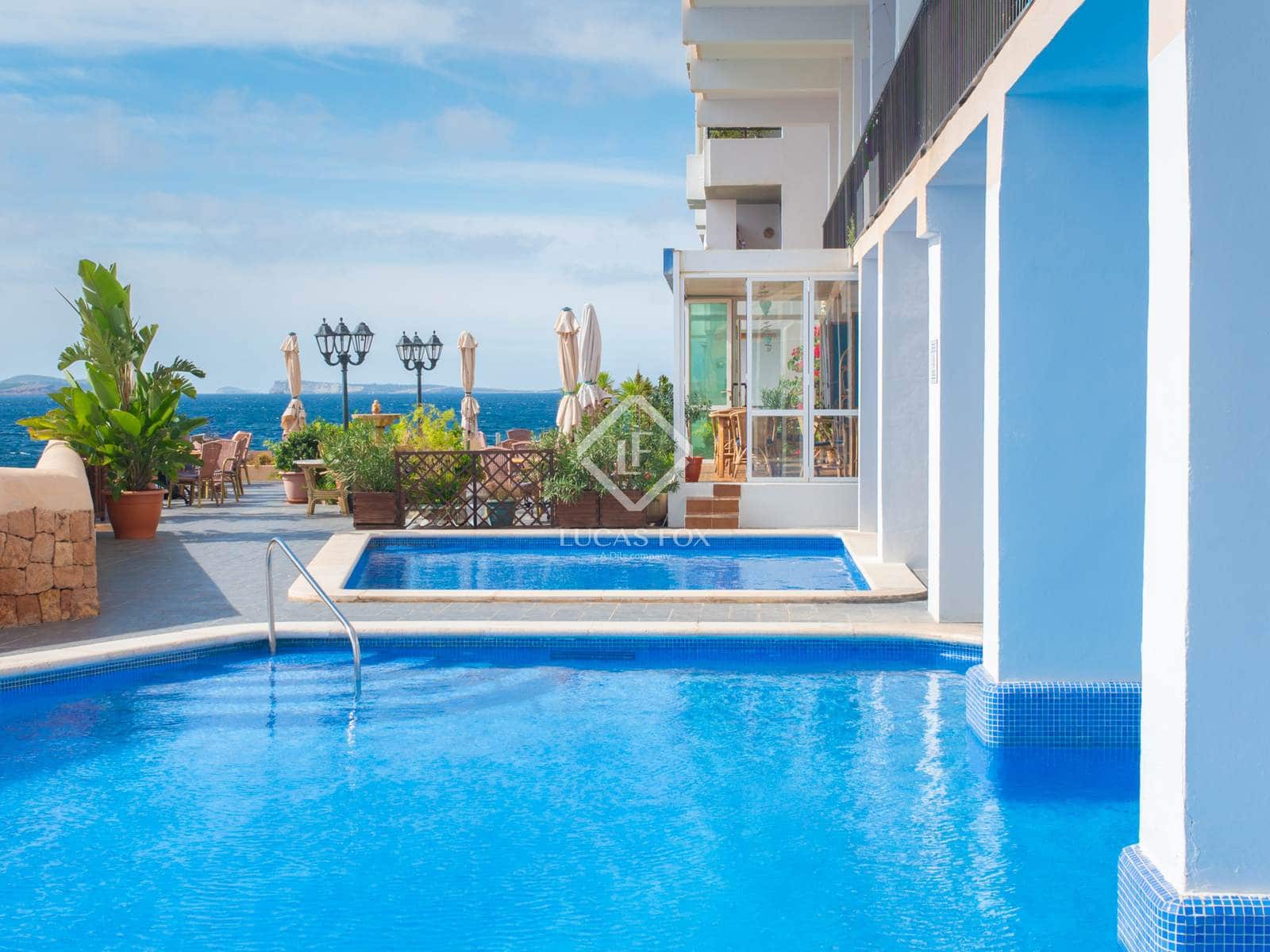 2 bedroom Apartment for sale in Sant Antoni de Portmany with pool - € 590,000 (Ref: 9334259)