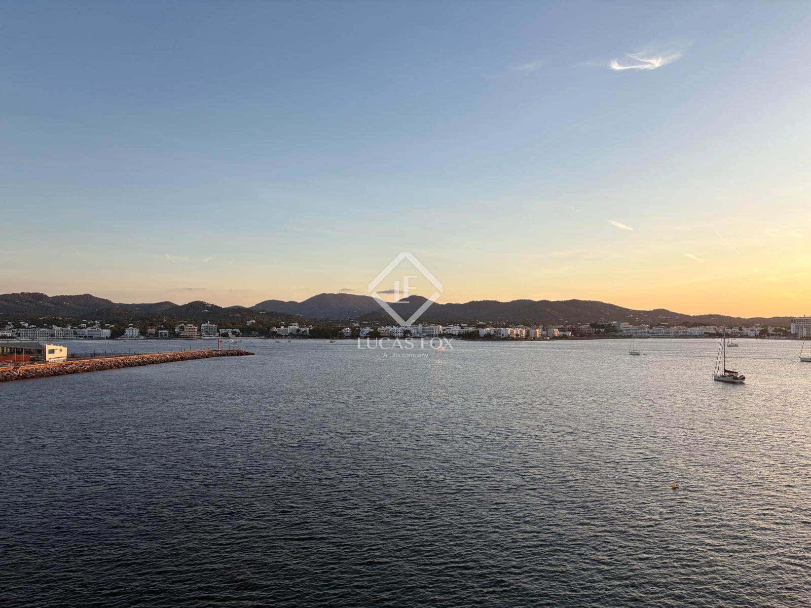 2 bedroom Apartment for sale in Sant Antoni de Portmany with pool - € 590,000 (Ref: 9334259)