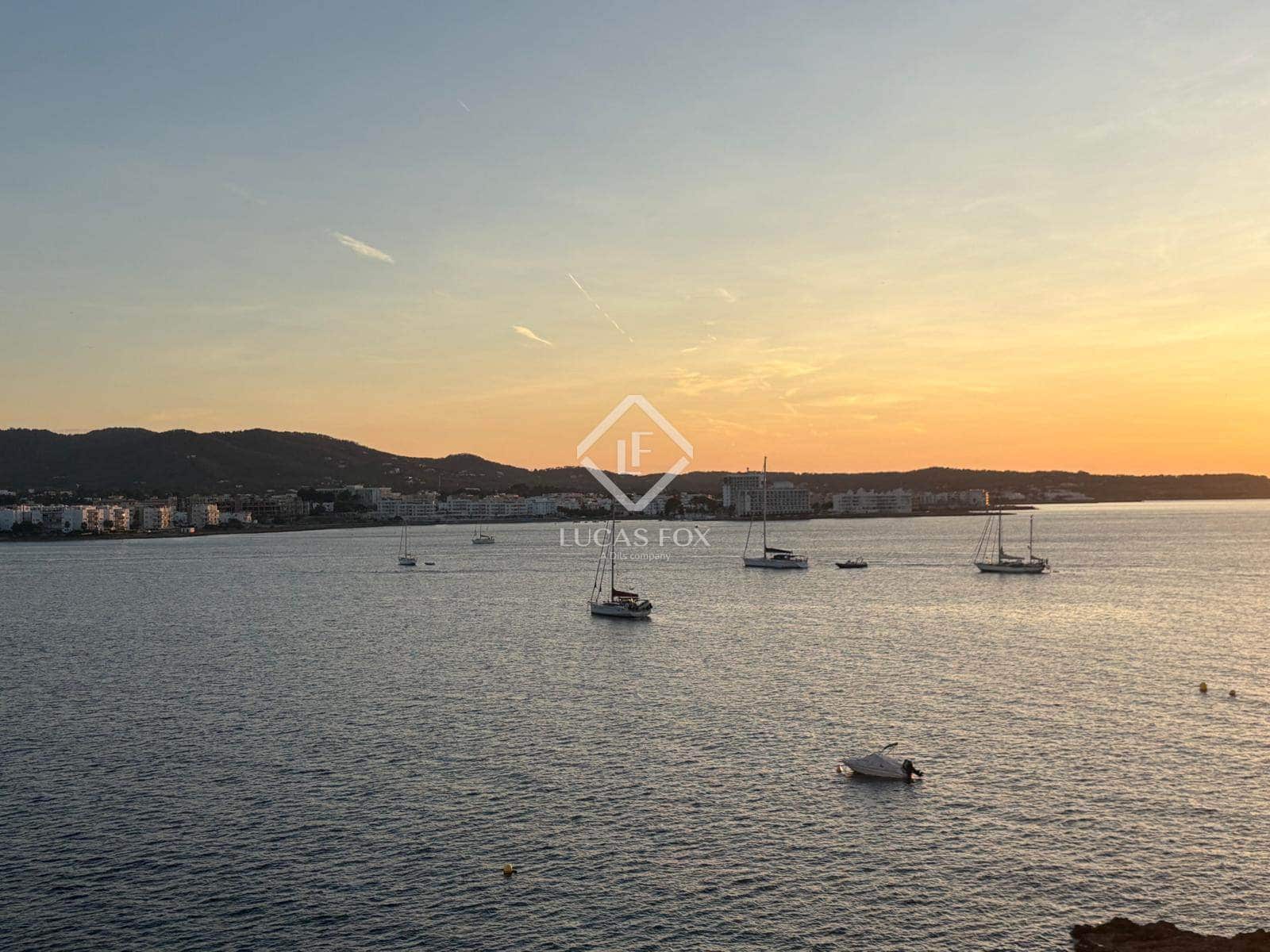 2 bedroom Apartment for sale in Sant Antoni de Portmany with pool - € 590,000 (Ref: 9334259)