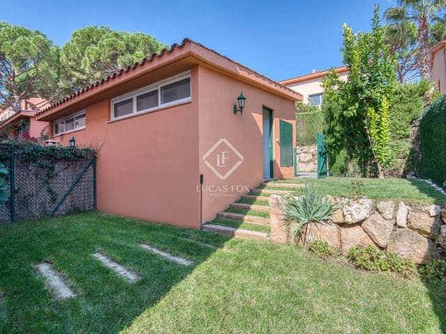 4 slaapkamer Villa te koop in Sant Feliu de Guíxols met zwembad garage - € 485.000 (Ref: 9335578)